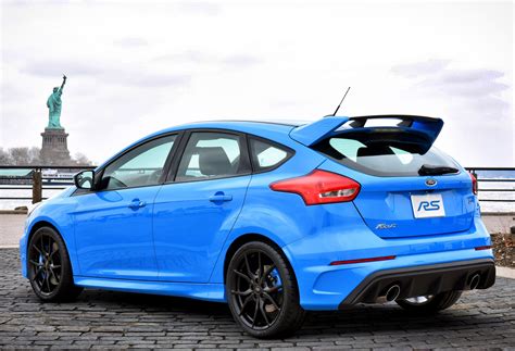 ford focus rs specs