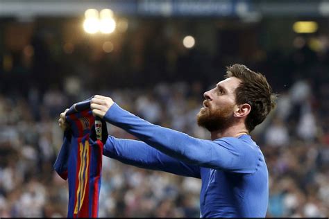 Watch Barcelona S Lionel Messi Nets El Clásico Game Winner For 500th
