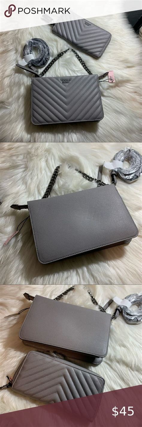 check   listing     poshmark  wallet  purse