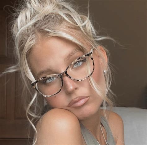 Pin By Jenn Dorney On Hair Blonde With Glasses Glasses Trends