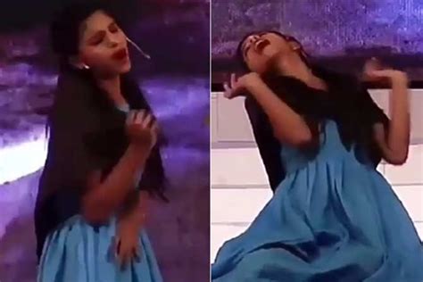 this video of shah rukh khan s daughter suhana acting in a play has gone viral entertainment