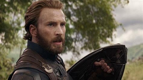 Chris Evans Says Goodbye And The Internet Weeps