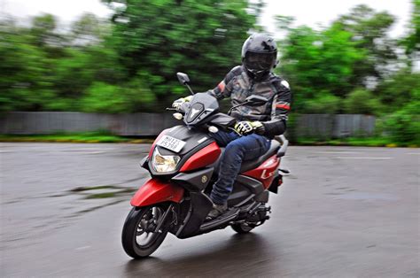 yamaha ray zr  review  test ride introduction autocar india