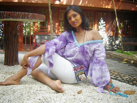 Sri Lankan Sexy Girls Actress And Modles Upeksha