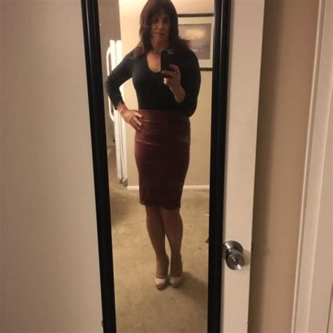tall cd looking for hot fun indianapolis