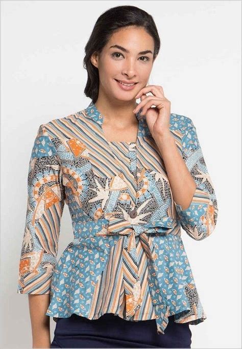 pin oleh abi theclas  batik nusantara pakaian kerja wanita baju