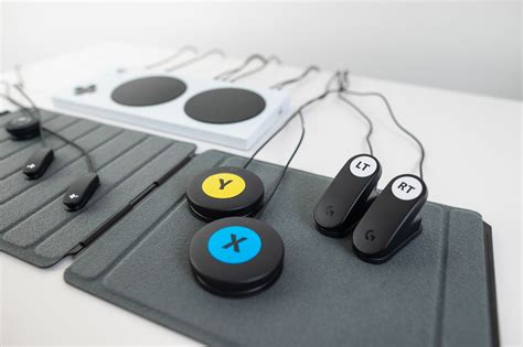 xbox adaptive controller   toolkit full  assists  logitech