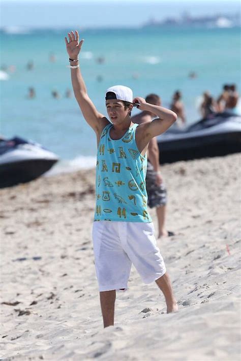 Austin Mahone Fotos Na Praia Looks Feminino