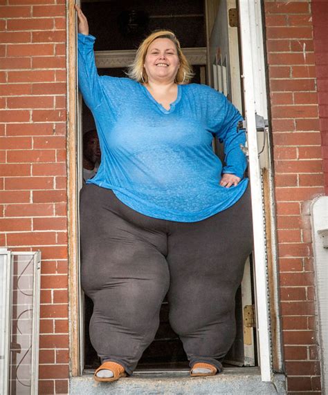 Woman Who Weighs 38 Stone Desperate To Have The World’s Largest Hips