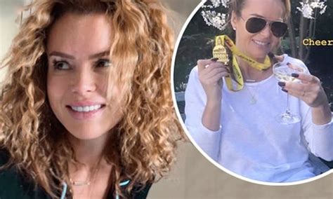 amanda holden shows off her naturally curly hair in instagram snap