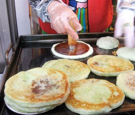 hottock brown sugar syrup filled pancakes a popular