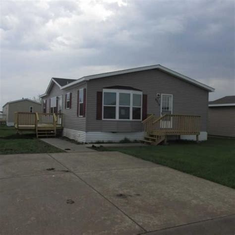 buy sell  rent mobile homes view communities  parks mhvillage trailer home home rent