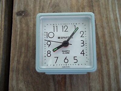 vintage spartus mini quartz alarm clock blue green    travel battery ebay