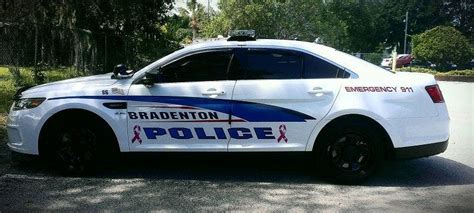 Bradenton Police Officers Start Walkin The Beat