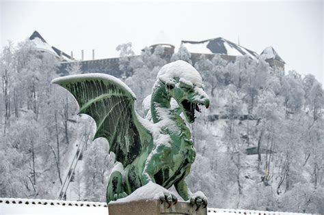 10 beautiful dragon bridge photos to inspire you to visit ljubljana