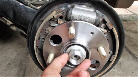 rear wheel bearing installation honda car
