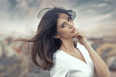 Wallpaper Face Women Outdoors Long Hair Glasses Looking At Viewer