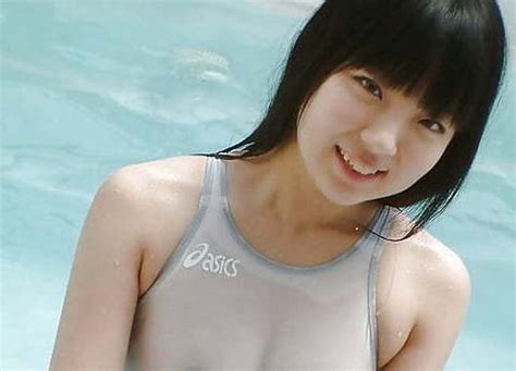 海外「日本のプールにはこんなエロい女の子がいるらしい。勃起が止まらない…」（画像あり） ポッカキット