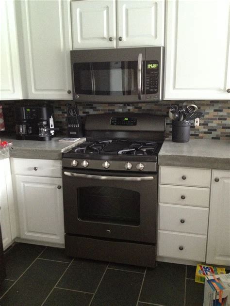 White Kitchen Cabinets Slate Appliances ~ Kitchen Design Ideas