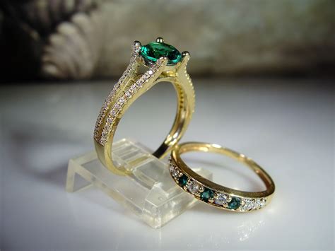 alternative bridal ring set green emerald diamond engagement ring