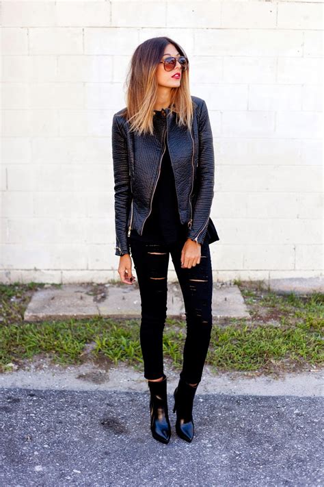 30 Outfits That’ll Make You Want To Wear Black Ripped