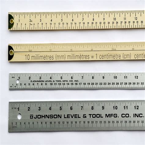 metre measuring sticks    milton