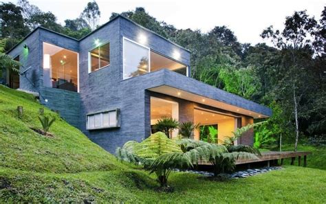 houses built  slopes designs decoomo