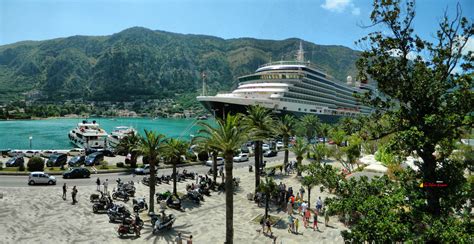 queen victoria cruise ship port  kotor montenegro nikon coolpix  mm  iso