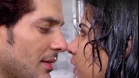 top 10 hot kissing scenes in bollywood kissing video