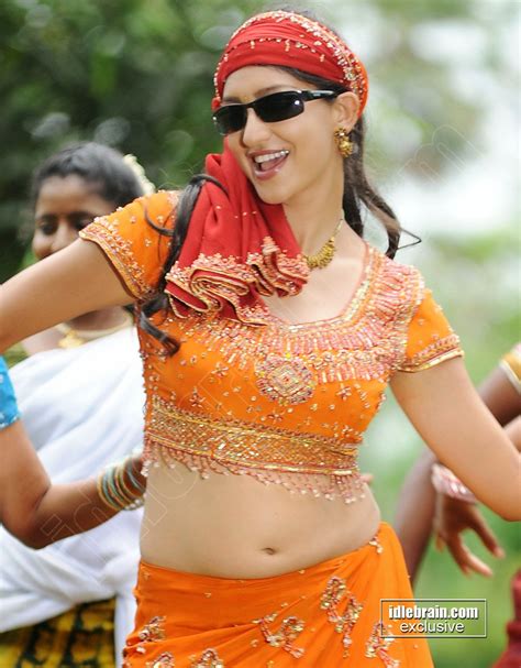 actress hot images tanwi vyas shoing navel in red saree