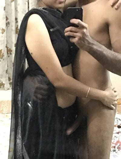 sexy aurat ne nokar ka black lund liya indian sex photos