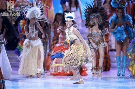 Le Fashionfudge Miss Botswana 2010 Emma Wareus Crowned Miss World