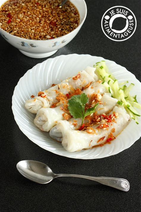 banh cuan chay vietnamese vegetarian steamed rice rolls vegetarian