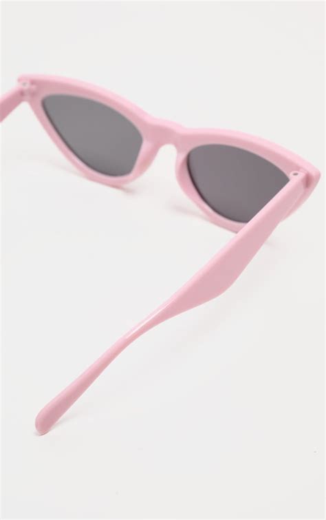 pale pink retro cat eye sunglasses prettylittlething ie