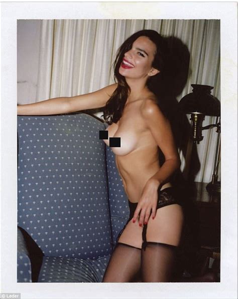 Emily Ratajkowski Nude And Sexy 9 Photos Thefappening