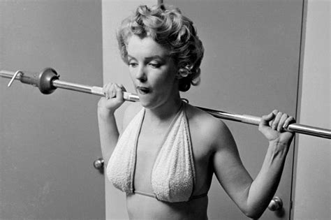 marilyn monroe exercising new pictures reveal how marilyn kept her famous curvy figure in shape