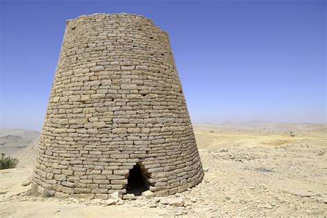 ash sharqiyah region beehive tombs  sur pictures oman  global geography