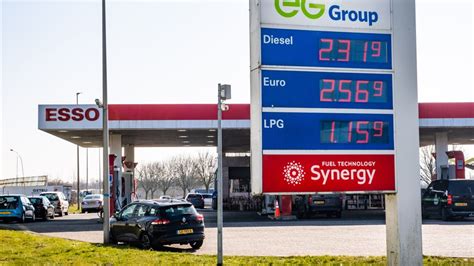 anwb bezorgd om snel stijgende brandstofprijzen rtl nieuws