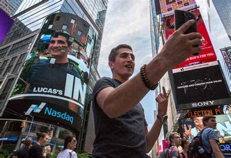 u s open draws crowds to times square with promise of mega selfies