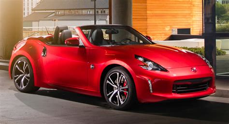 nissan  roadster   axe  company focuses   coupe carscoops
