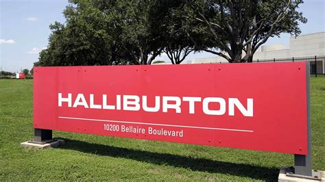 halliburton announces    layoffs abc houston