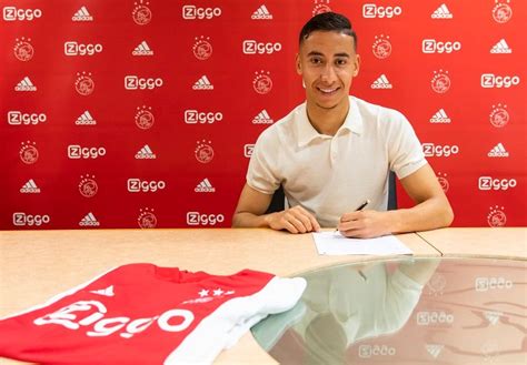 Ajax Verlengt Contract Van Anass Salah Eddine