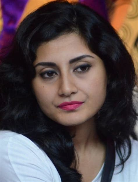 Beauty Galore Hd Bengali Actress Rimi Sen Cute Face Wallpapers