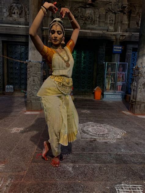 classical dance bharatanatyam poses bharatanatyam poses