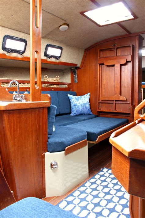 ahoy   updated ticon  sailboat interior dans le lakehouse