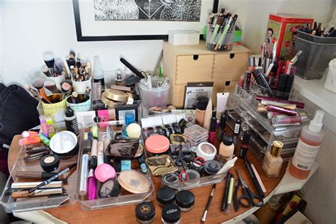 10 Gorgeous Makeup Dressing Table Ideas To Help You Start Your Morning