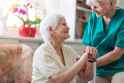 7 advantages of live in care for seniors 7 ways aging adults can
