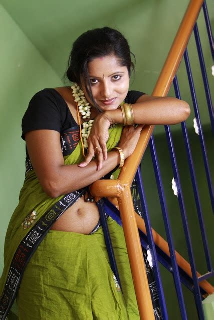 Hot Desi Tamil Aunty Hot And Spicy In Saree Photo Album