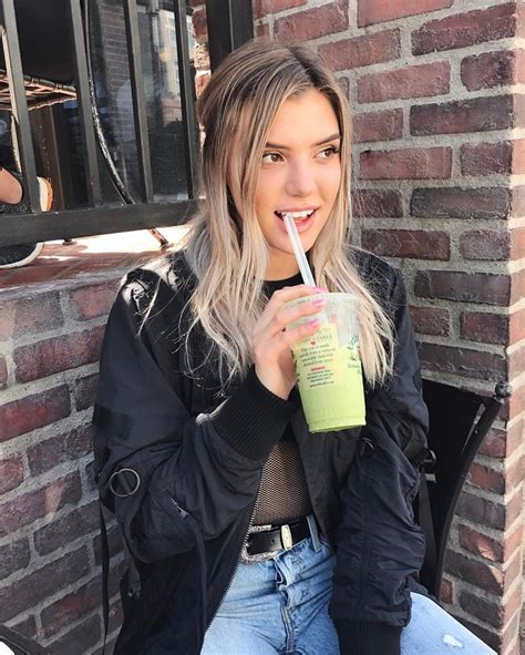 alissa violet is a sensational social media star read to know more about youtuber s life