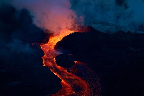 destructive kilauea volcano eruption triggered  extreme weather  hawaii